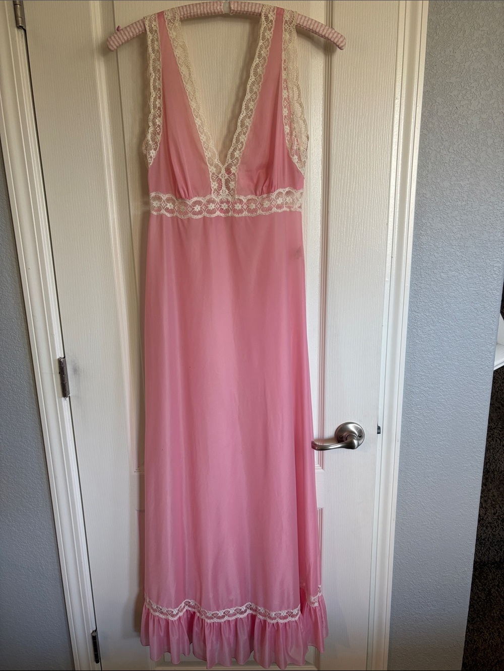 Vintage 70s Vanity Fair pink nylon maxi nightgown with lace trim